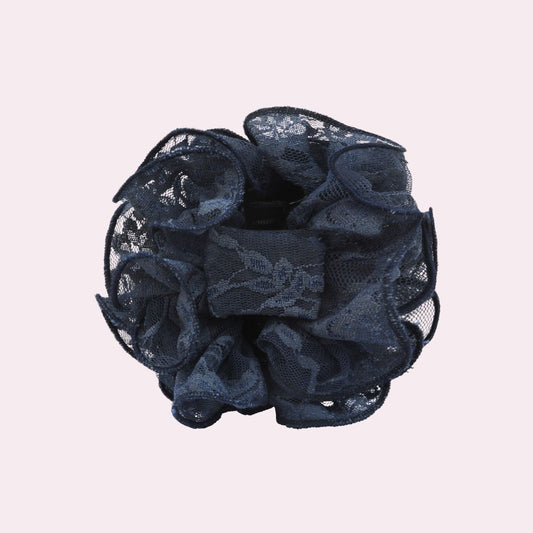 Maxi pince fleur en dentelle bleu marine