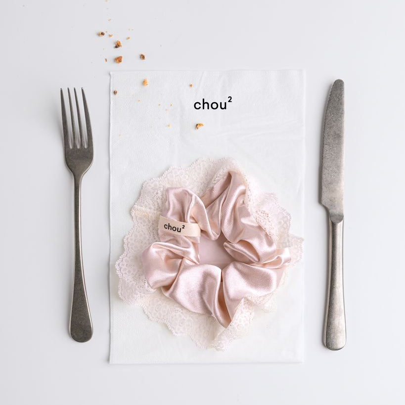 chouchou blanc satin dentelle collerette