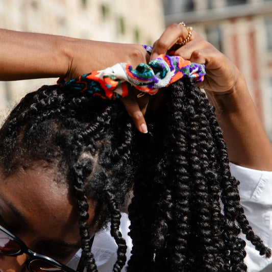 chouchou-velours-multicolore-upcycle-france