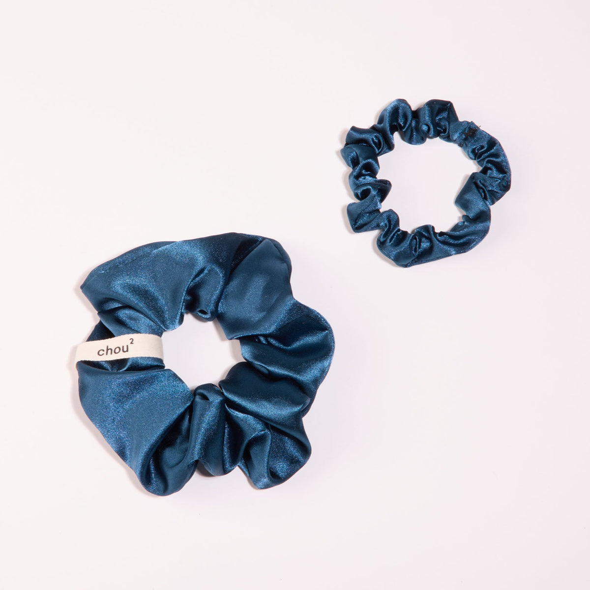 Mini chouchou en satin bleu canard