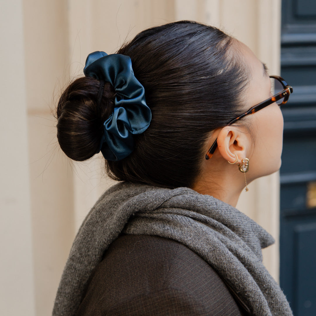 chouchou-satin-bleu-canard-luxe-france