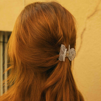 mini pince cheveux transparente dentelle blanche