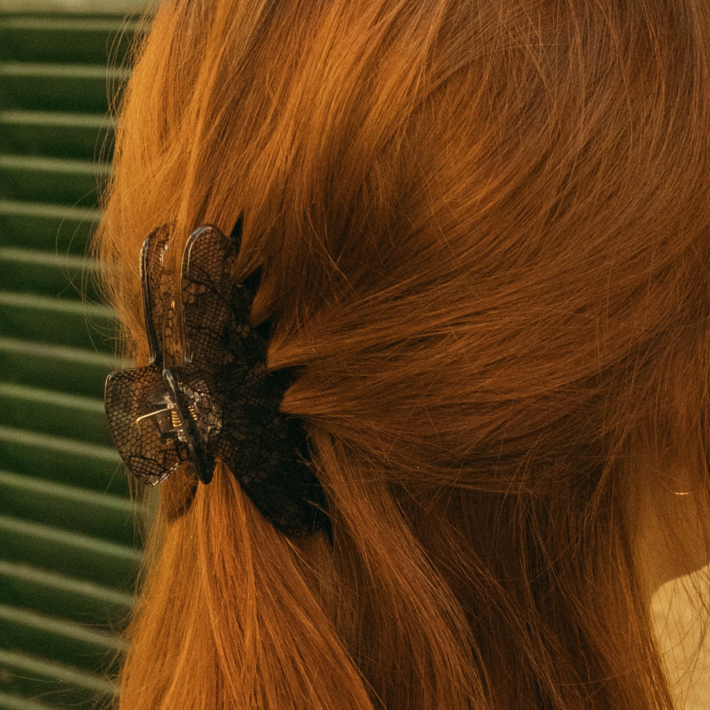 pince cheveux transparente dentelle noire