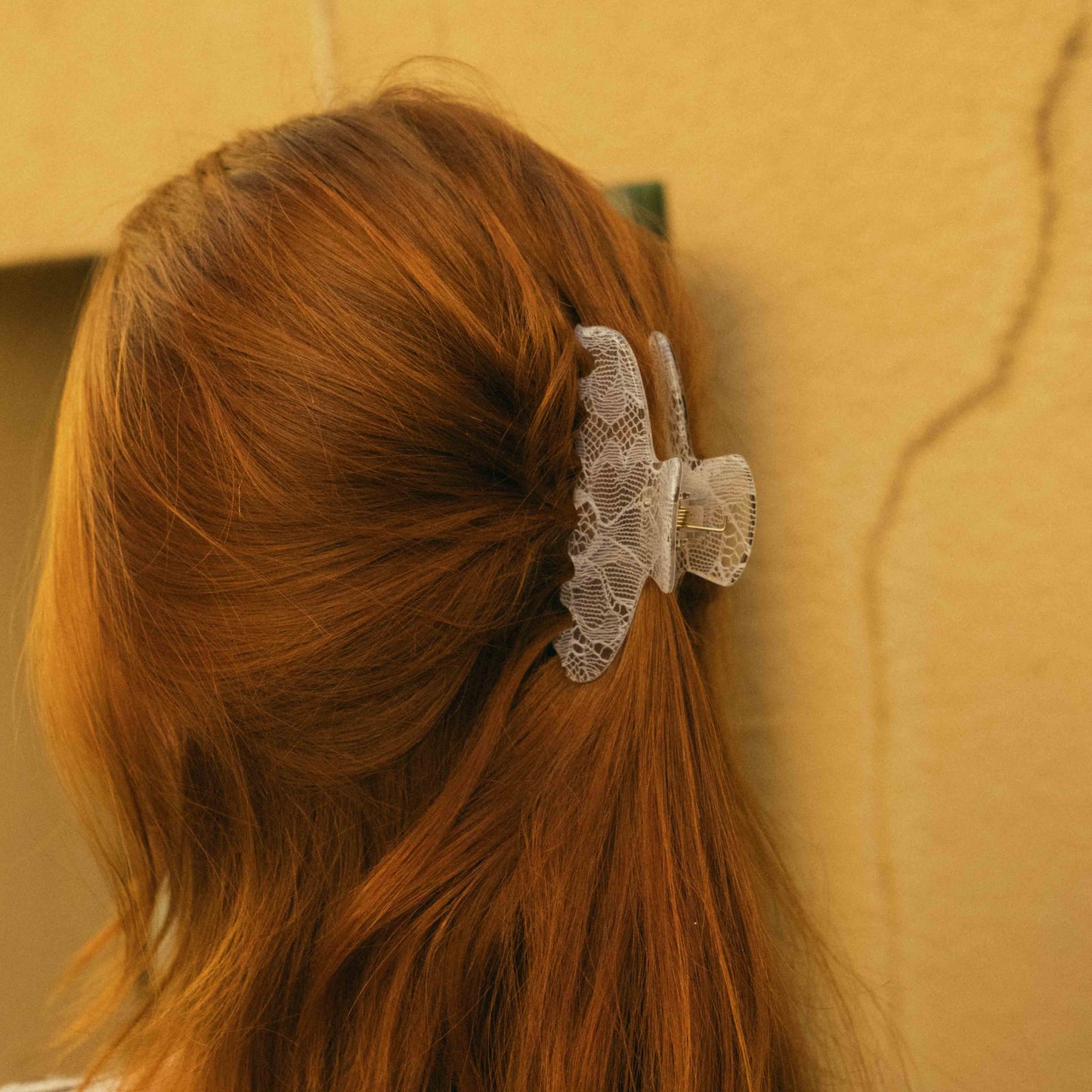 pince cheveux transparente dentelle blanche