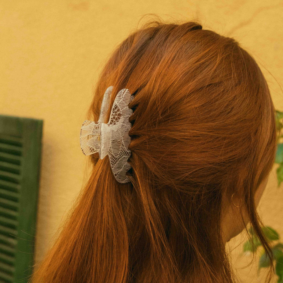 pince cheveux transparente dentelle blanche
