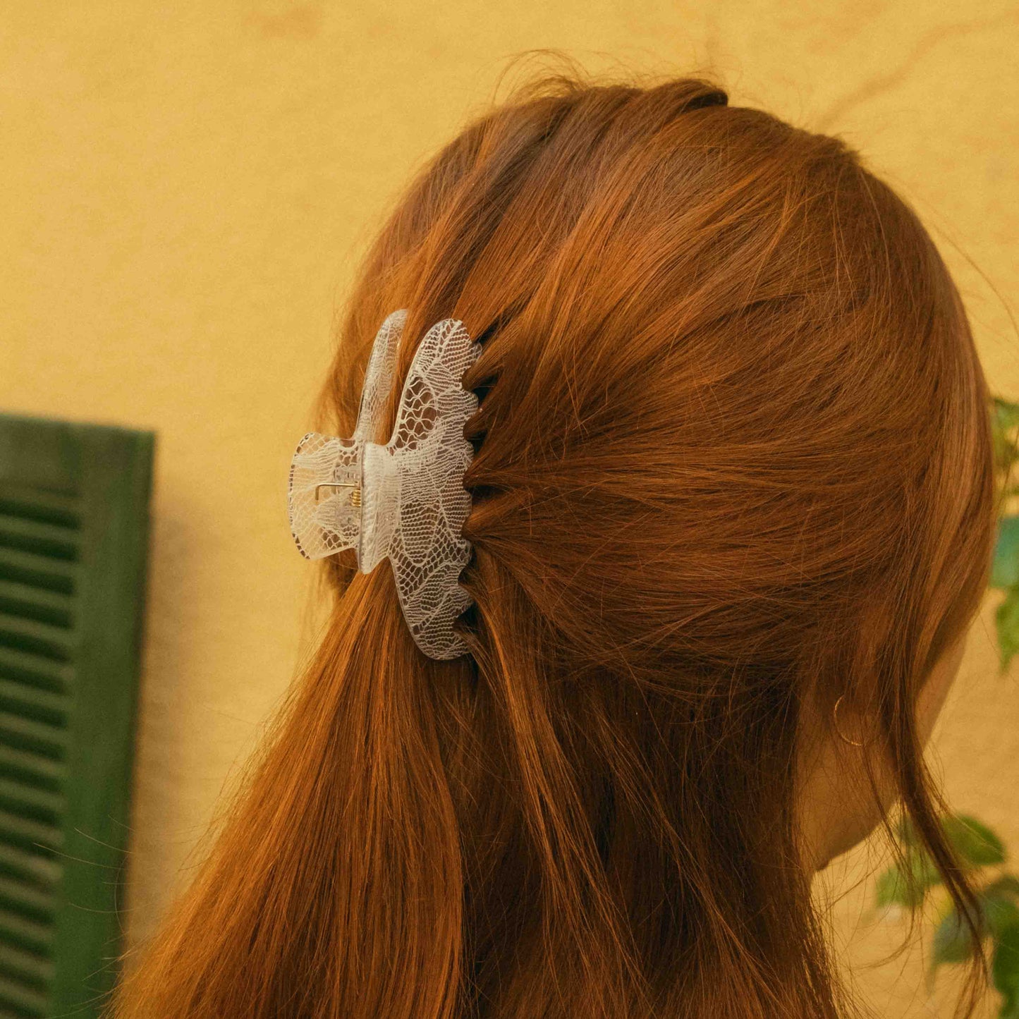 pince cheveux transparente dentelle blanche