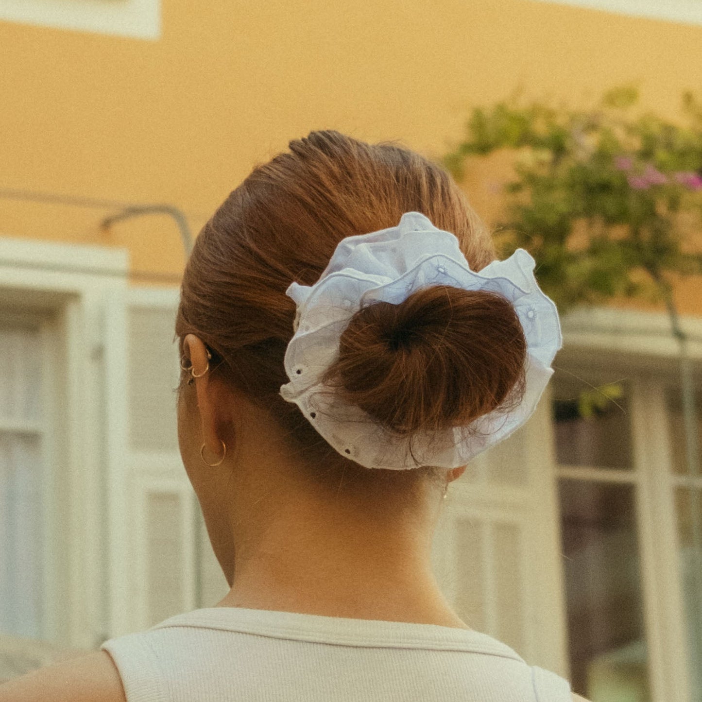 Maxi chouchou en broderie anglaise - bord blanc