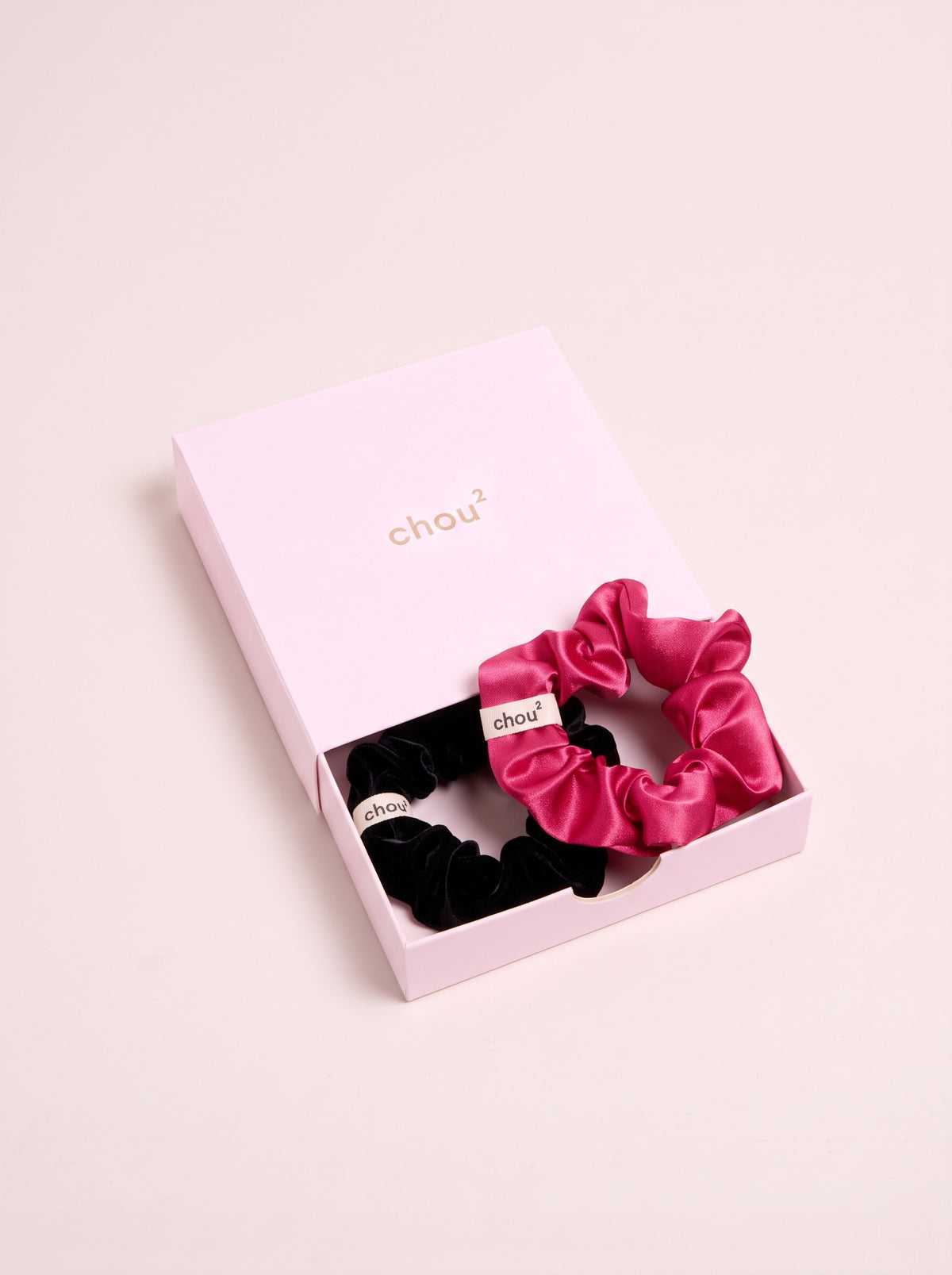 Coffret de 2 petits chouchous « Framboise » : satin framboise et velours noir