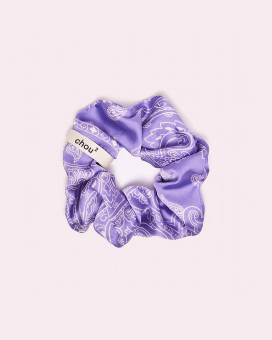 Grand chouchou en satin imprimé lilas - motif foulard
