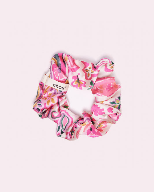 Grand chouchou en satin imprimé rose - motif foulard