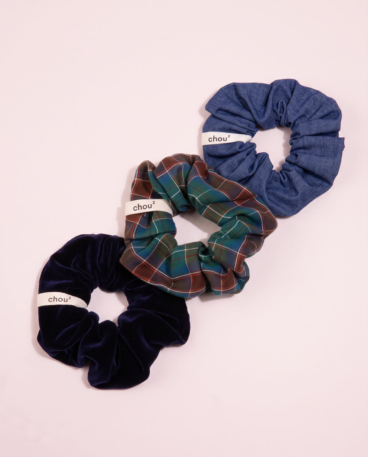 Trio de grands chouchous « Blue fever » : jean, tartan vert rouille et velours bleu nuit