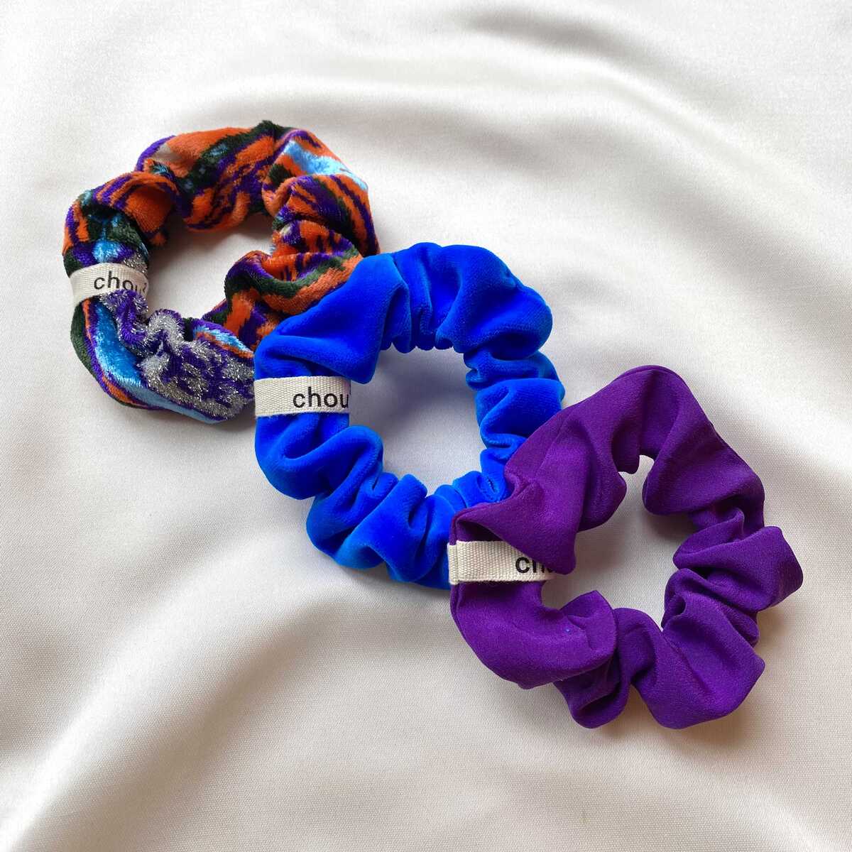 trio-chouchous-velours-bleu-multicolore-violet